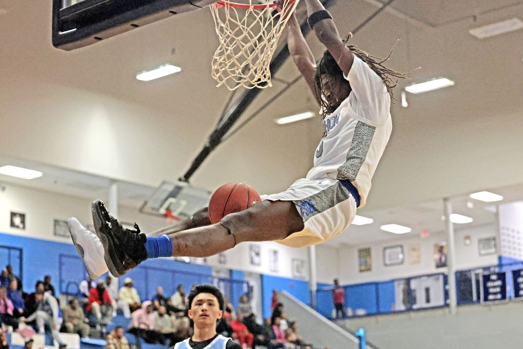 Vashon stomps Gateway STEM 86-51